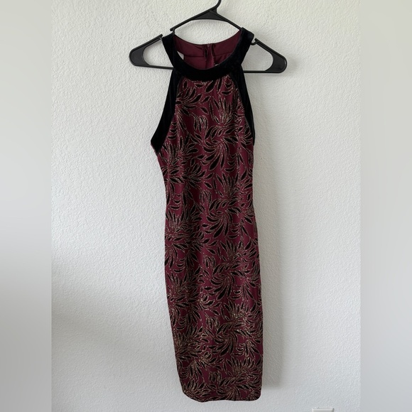 Elegant Black and maroon Patterned Women's Dress - Picture 6 of 11